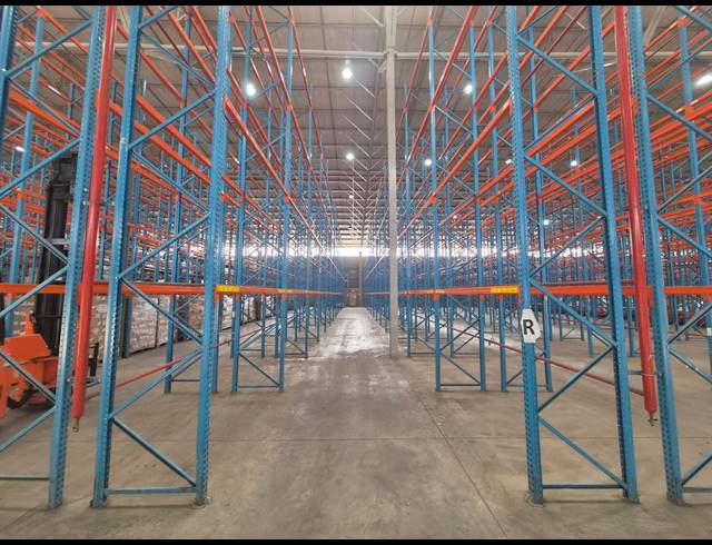 8,500M² WAREHOUSE FOR SALE IN LINBRO PARK